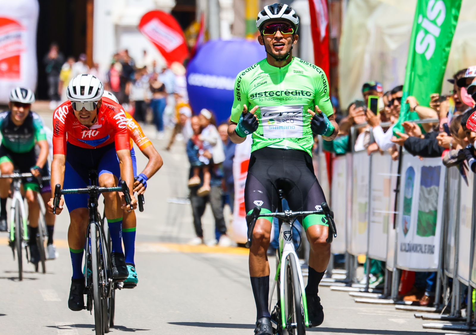 Vuelta a Antioquia: Adrián Bustamante ganó la tercera etapa y se consolida como líder