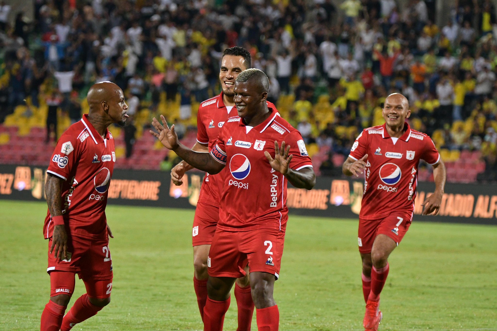 La Liga BetPlay adelanta agenda con la victoria de América sobre el Bucaramanga