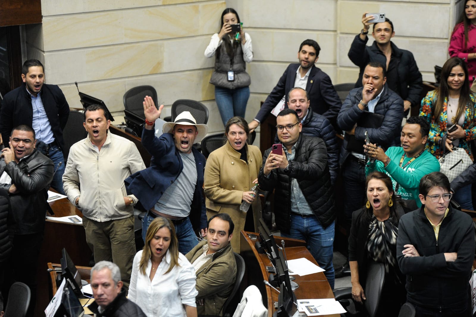 “Imprudente y temeraria”: Centro Democrático responde a denuncia de Wilson Arias