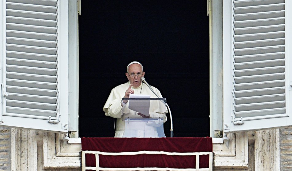 «Jesús también era muy popular y terminó como terminó», dice el papa