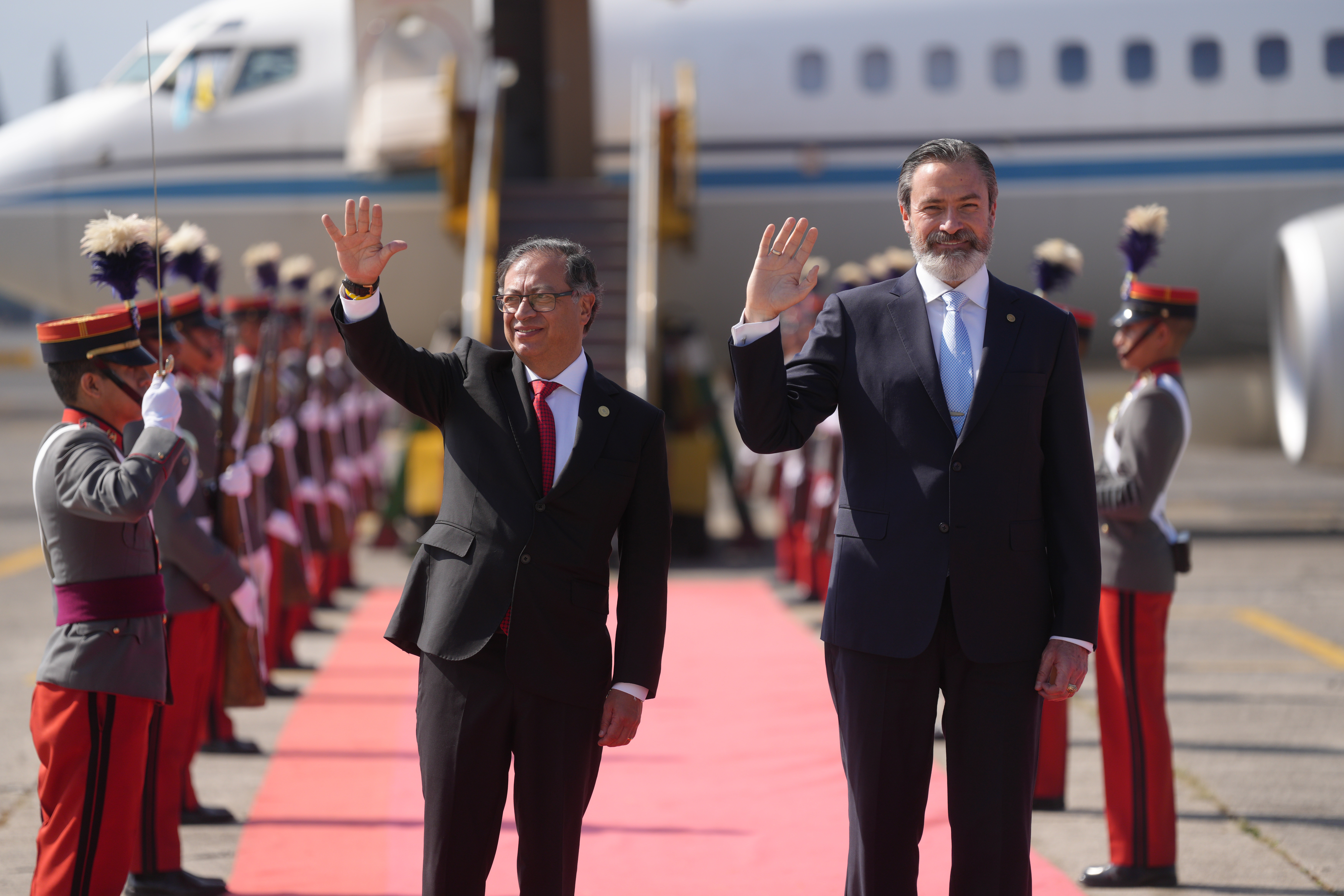 Gustavo Petro estará en Guatemala hasta posesión del presidente Bernardo Arévalo