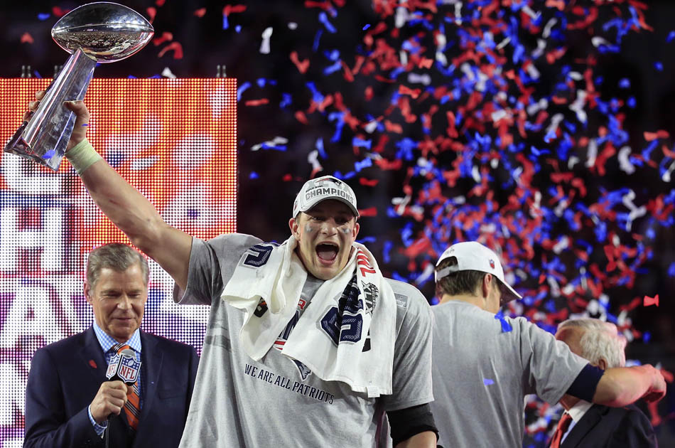 Los Patriotas de NUeva Inglaterra celebran tras ganar el Super Bowl XLXV. Foto: AFP