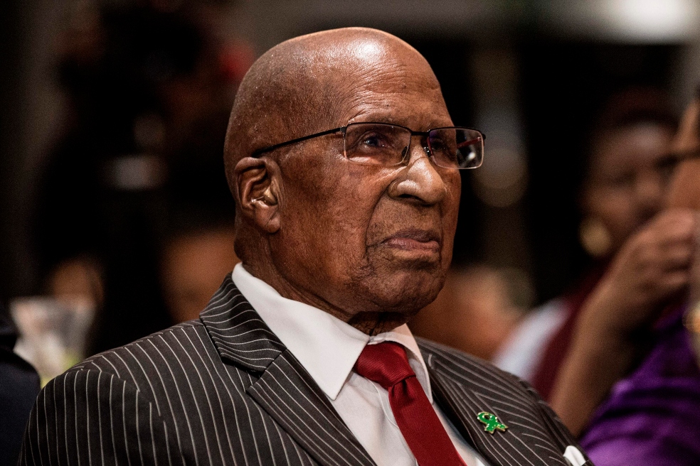 Muere Andrew Mlangeni, importante figura de la lucha antiapartheid