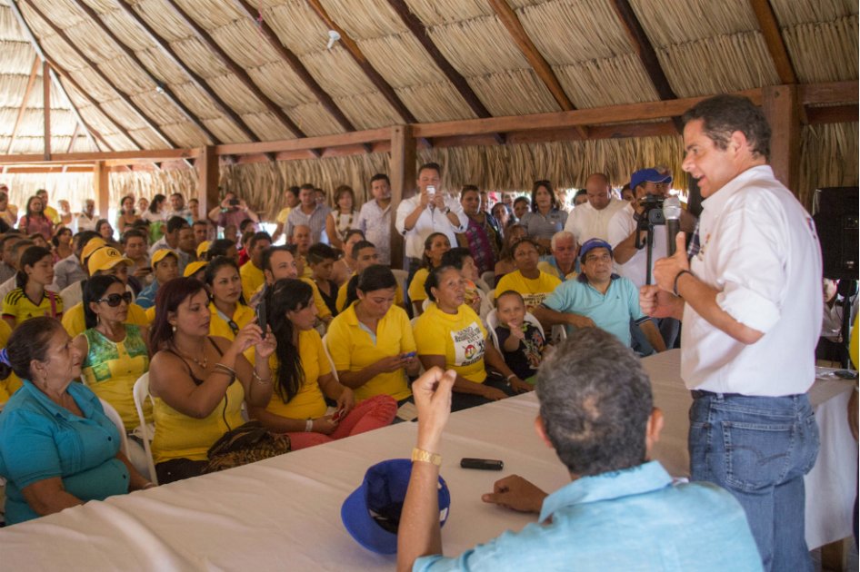 Así fue la visita de Germán Vargas Lleras a Villanueva (Guajira).