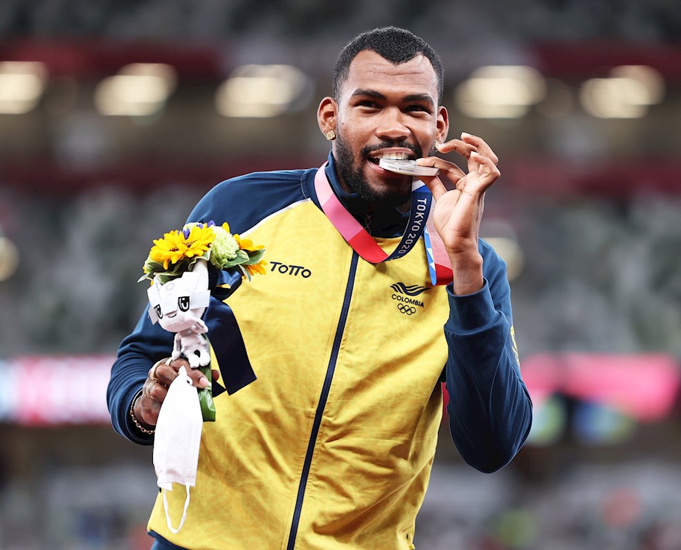 Anthony Zambrano luego de subir al podio: “Esta medalla de plata sabe a oro”
