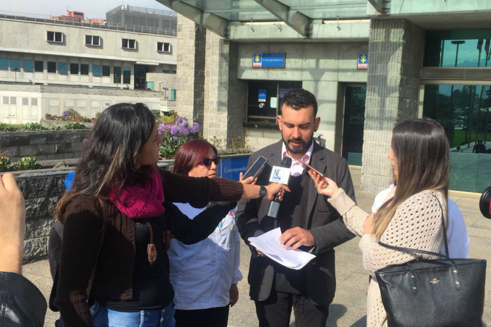 Candidato de la Farc denunció a Uribe por injuria y calumnia
