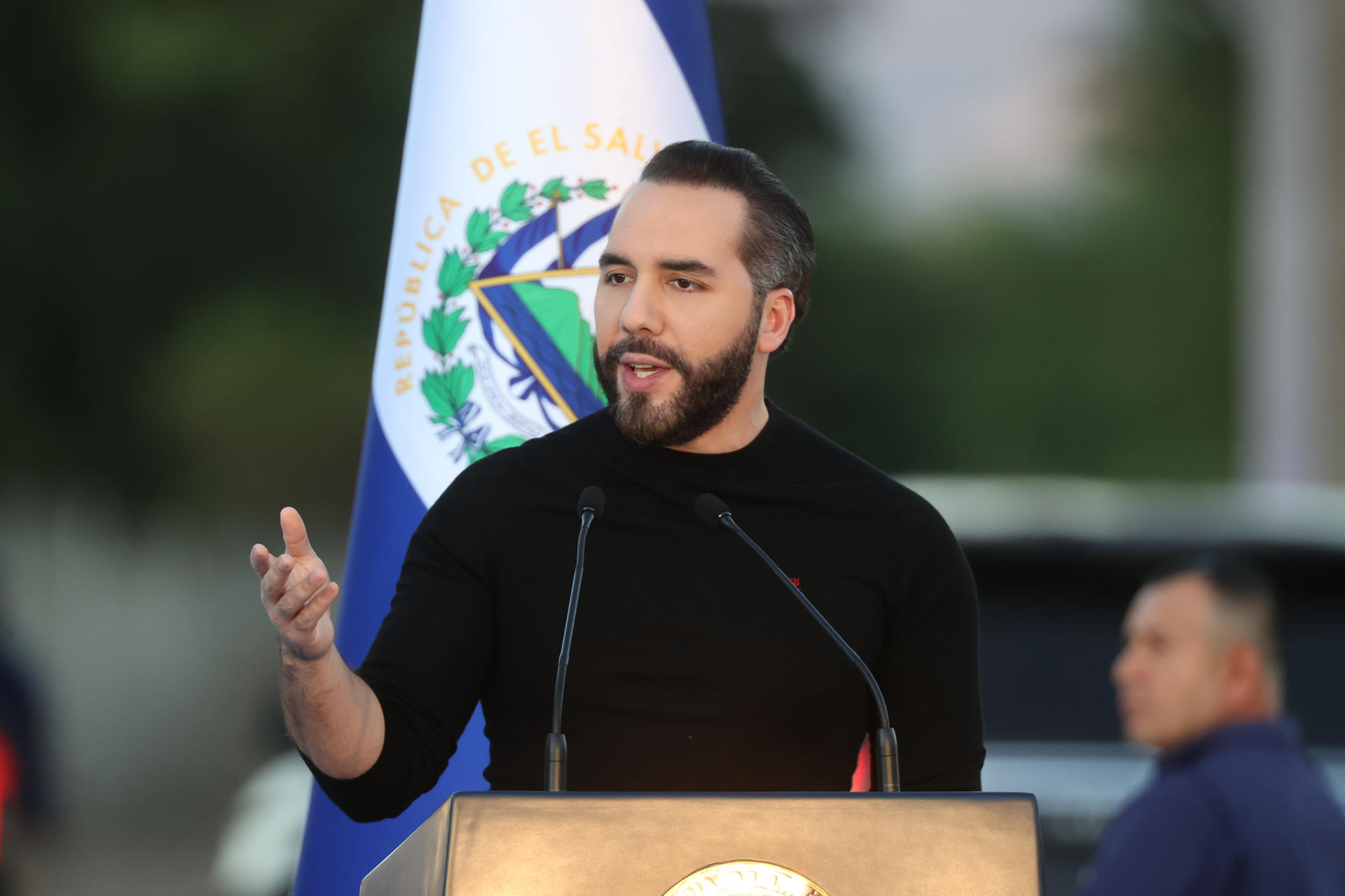 Bukele dice que le gustaría seguir “10 años más” gobernando en El Salvador