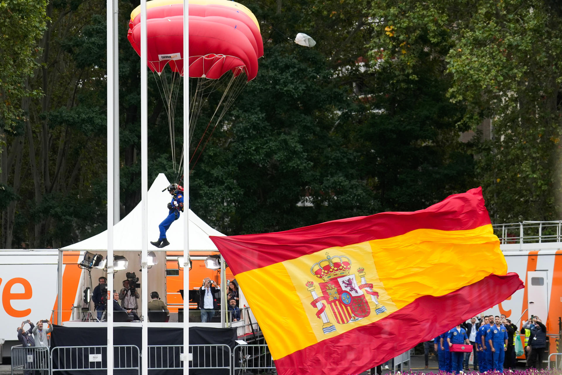 Abren 150 becas para colombianos residentes en España