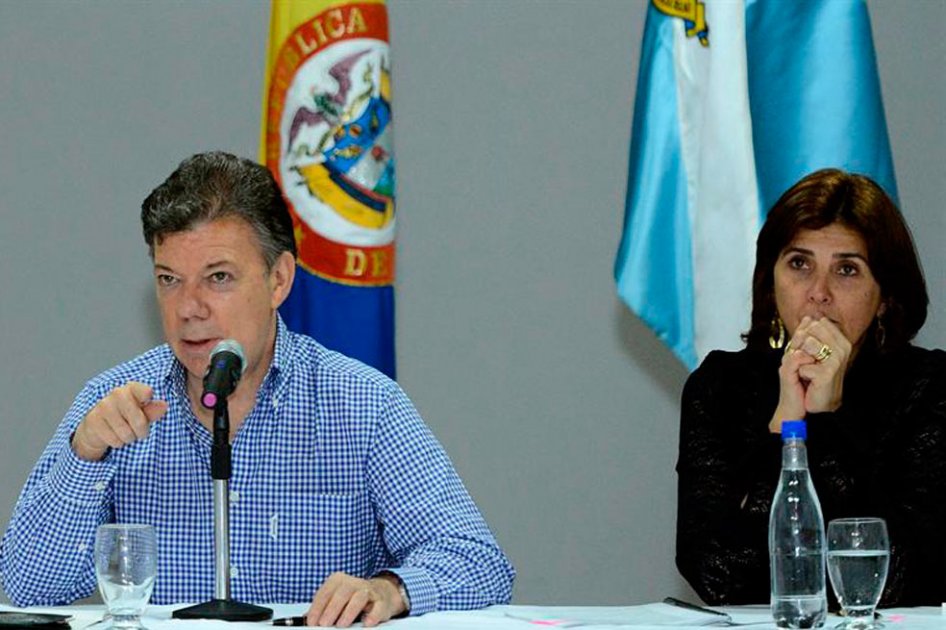 Si mi renuncia tranquiliza a los sanandresanos, dónde firmo: Canciller