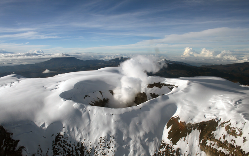 El Volcán Nevado del Ruiz sigue en alerta amarilla