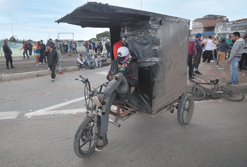 Inacción del Distrito ante la regularización del bicitaxismo puede salir cara
