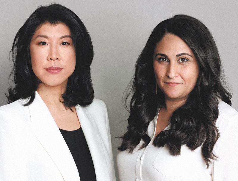 Cecilia Kang y Sheera Frenkel, autoras del libro “Manipulados”.