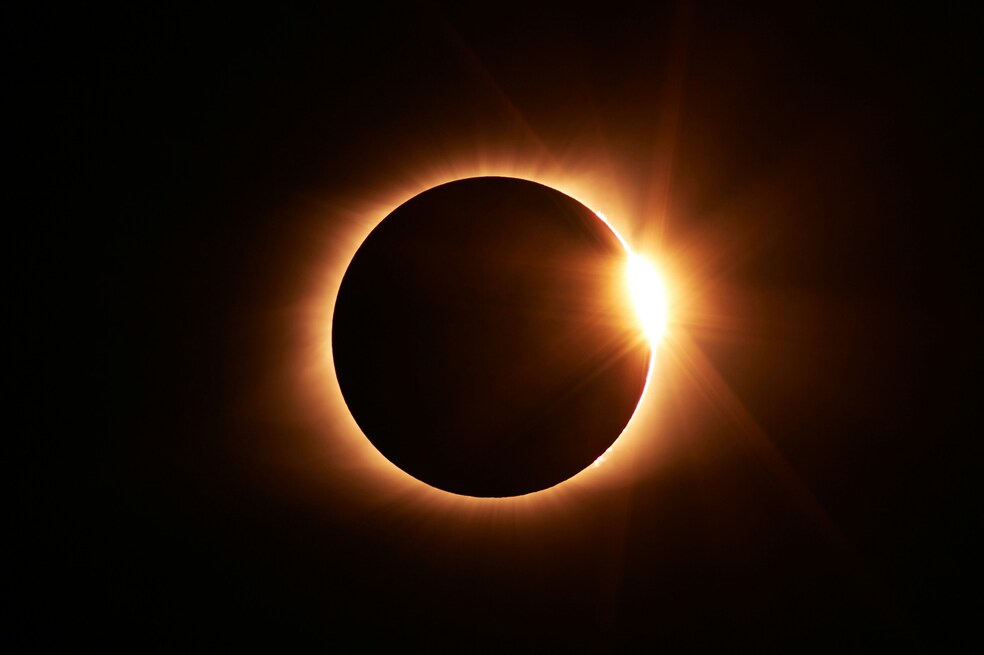 Habrá noche de luna roja en Bogotá: hora y cómo ver el eclipse desde el Planetario