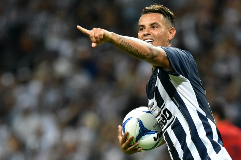 Edwin Cardona anota dos goles en triunfo de Monterrey
