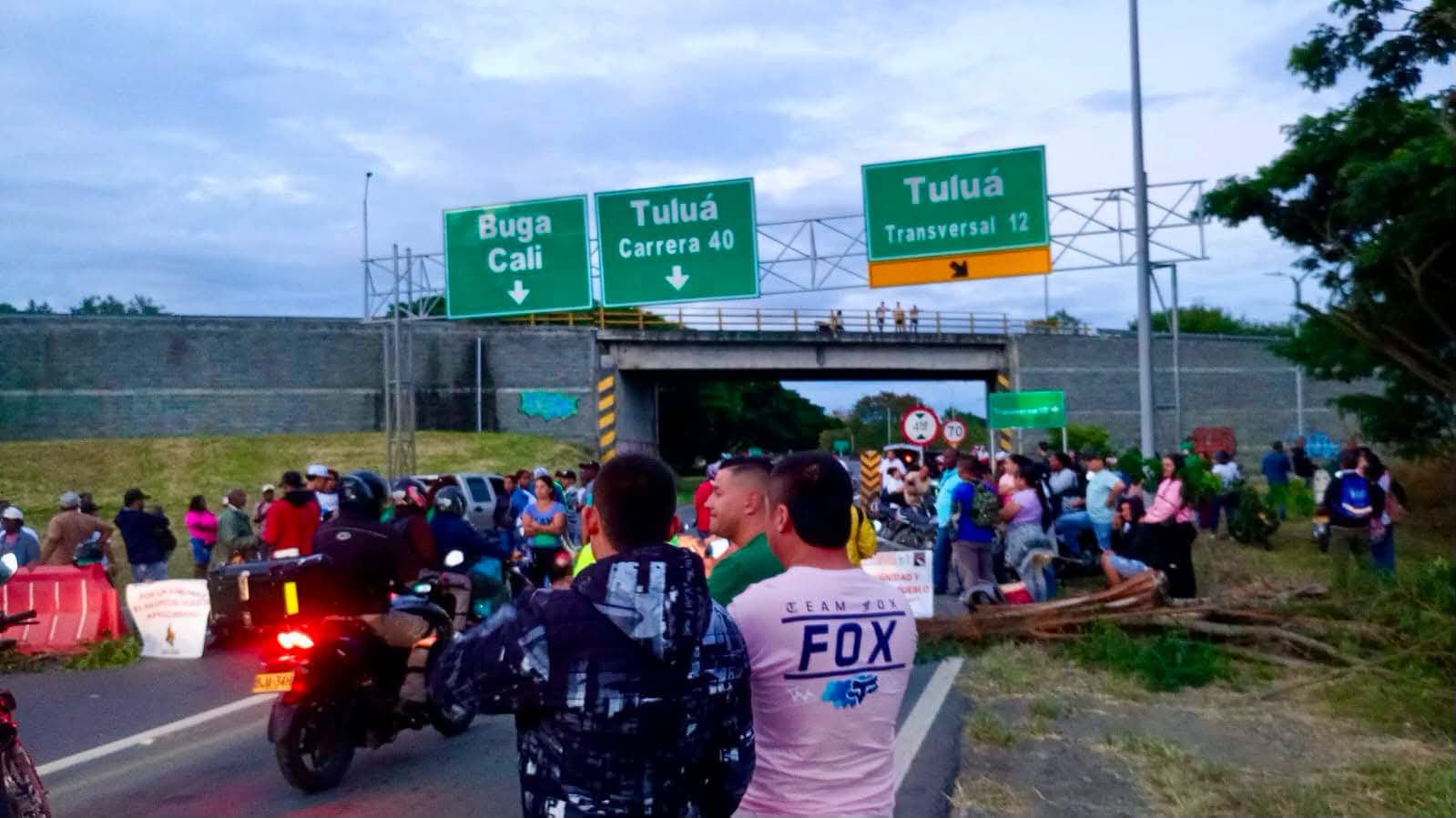 Levantaron bloqueos en la vía Tuluá-Andalucía: este fue el acuerdo