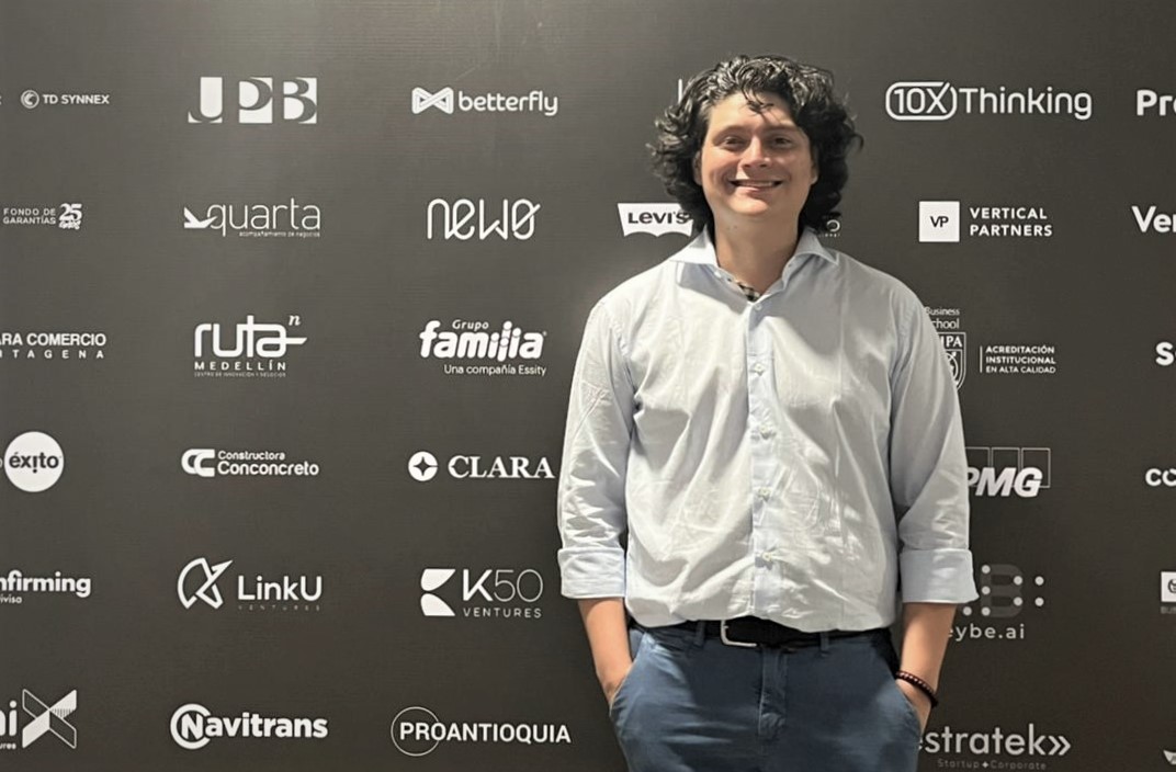 Tiene 23 años, emprendió y logró mejorar la prestación de los servicios de salud