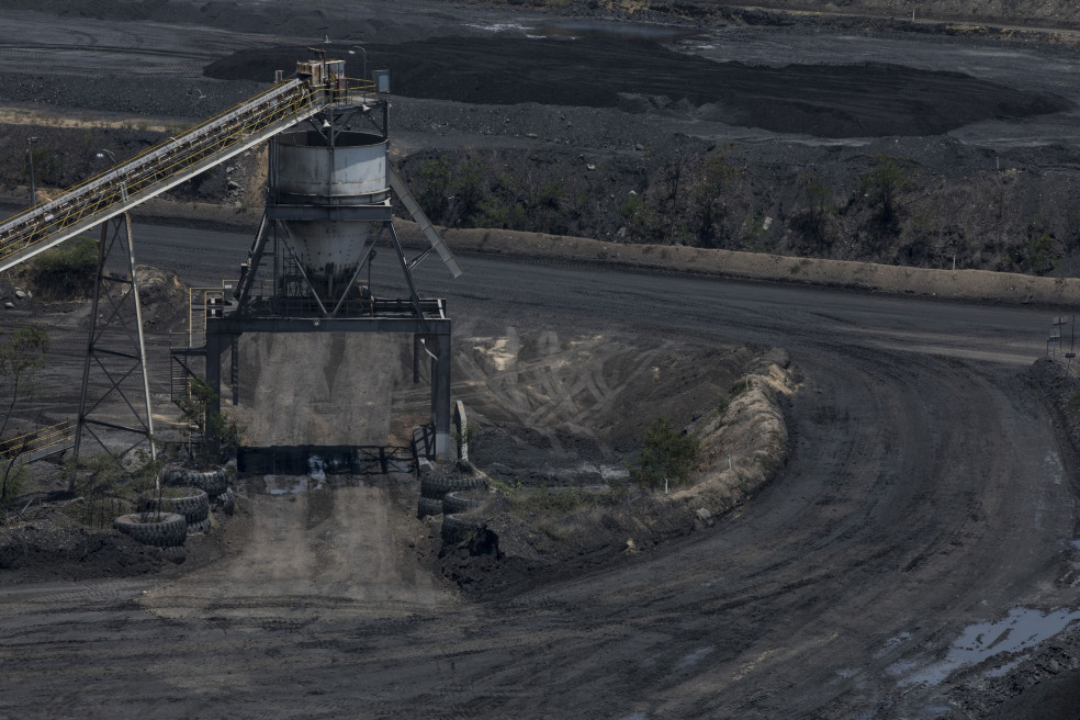 Glencore compra participaciones de BHP y Anglo American en Cerrejón