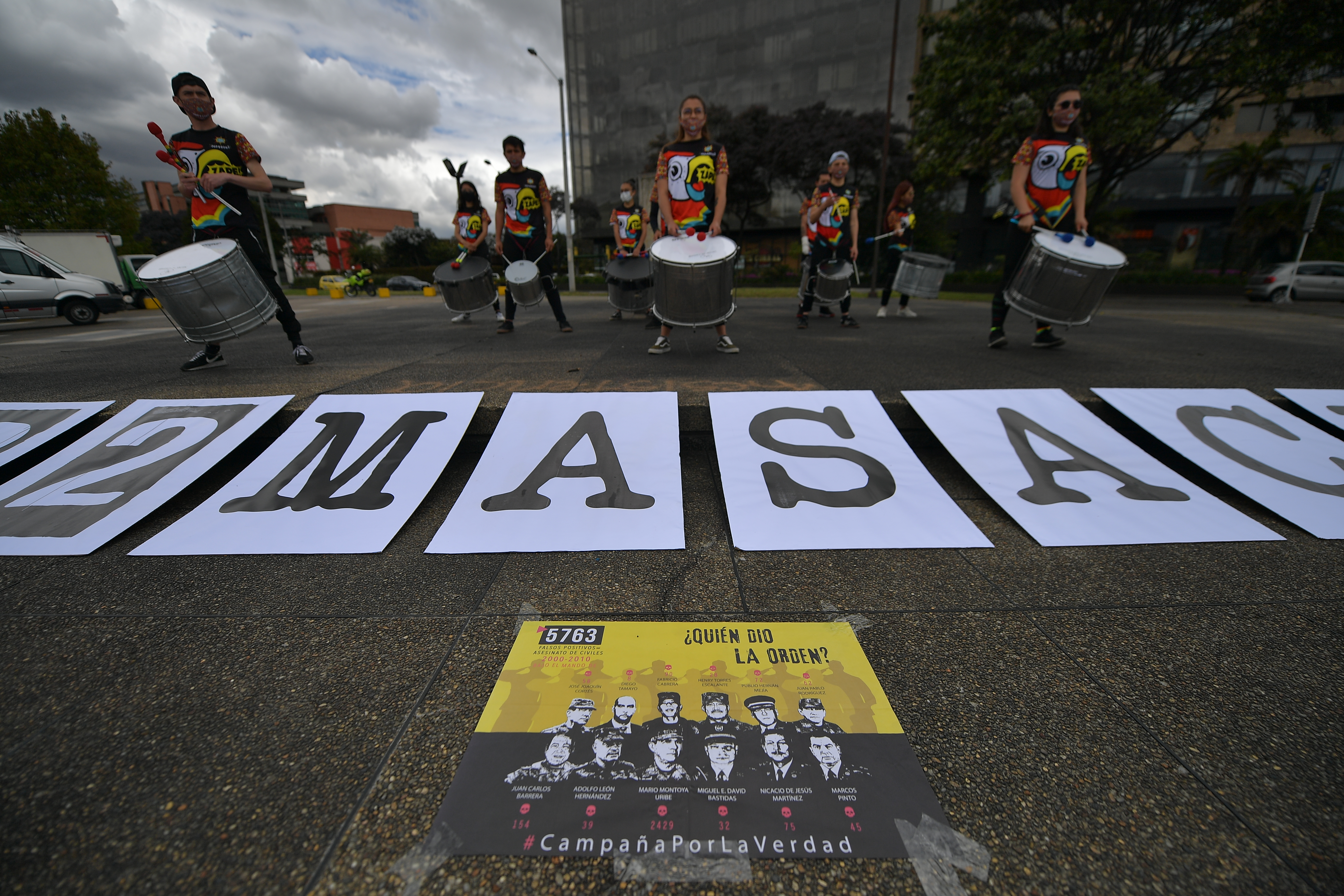Protesta por esta masacre frente a la fiscalía