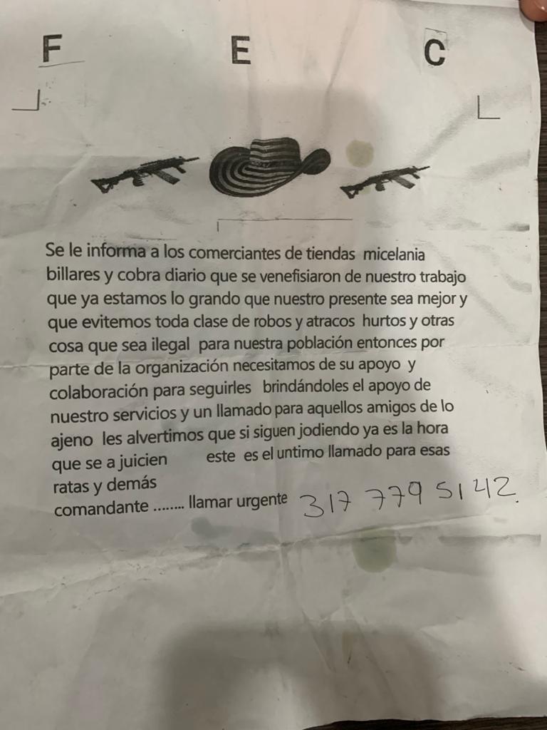 Las extorsiones a comerciantes en Barranquilla cada vez son mayores.Policía MebarPresunta información de los jefes de la banda.Policía MebarTambién le puede interesar:Detienen a estadounidense por presunto abuso sexual a una niña en Barranquilla