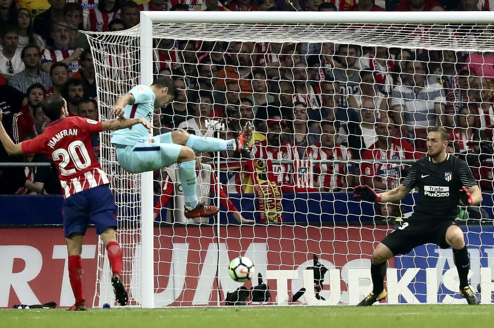 El Atlético de Madrid frena al Barcelona