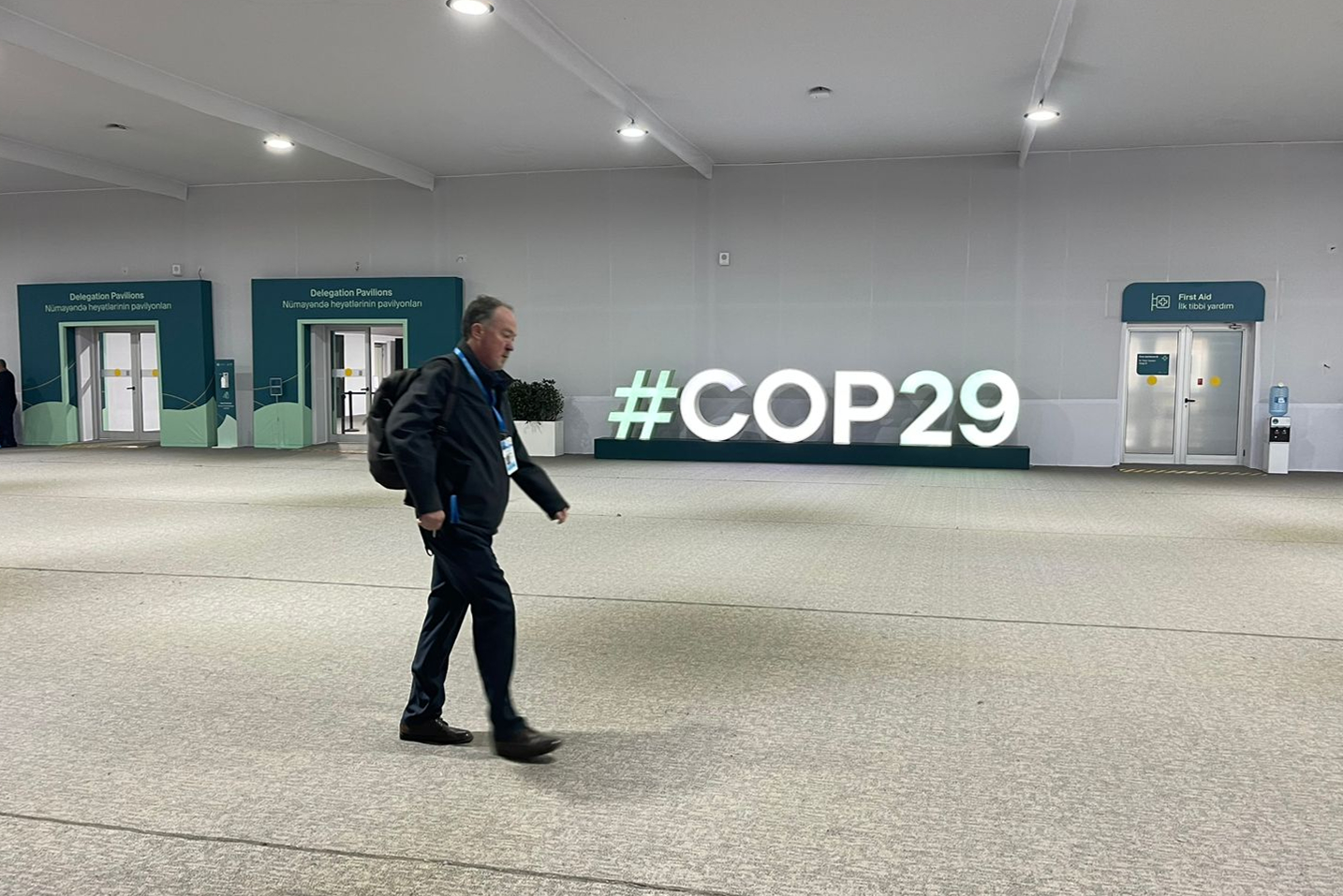 Cierra la COP29, pero con un débil acuerdo de financiamiento climático