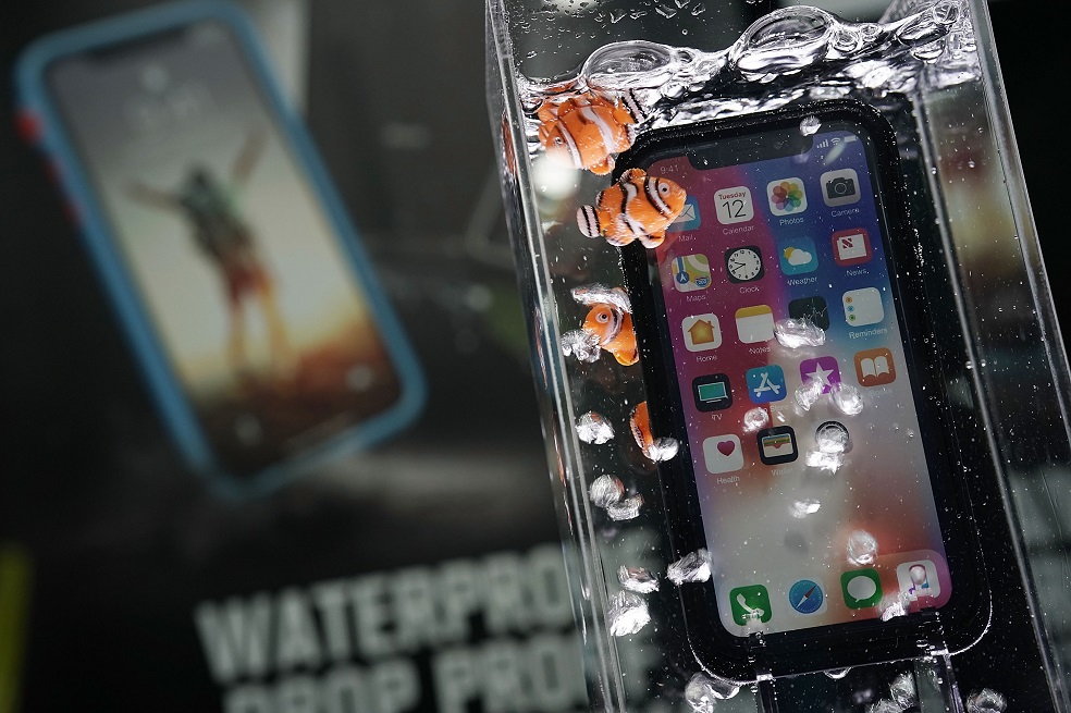 Batería de iPhone sobrecalentada obliga a evacuar una tienda en Zúrich