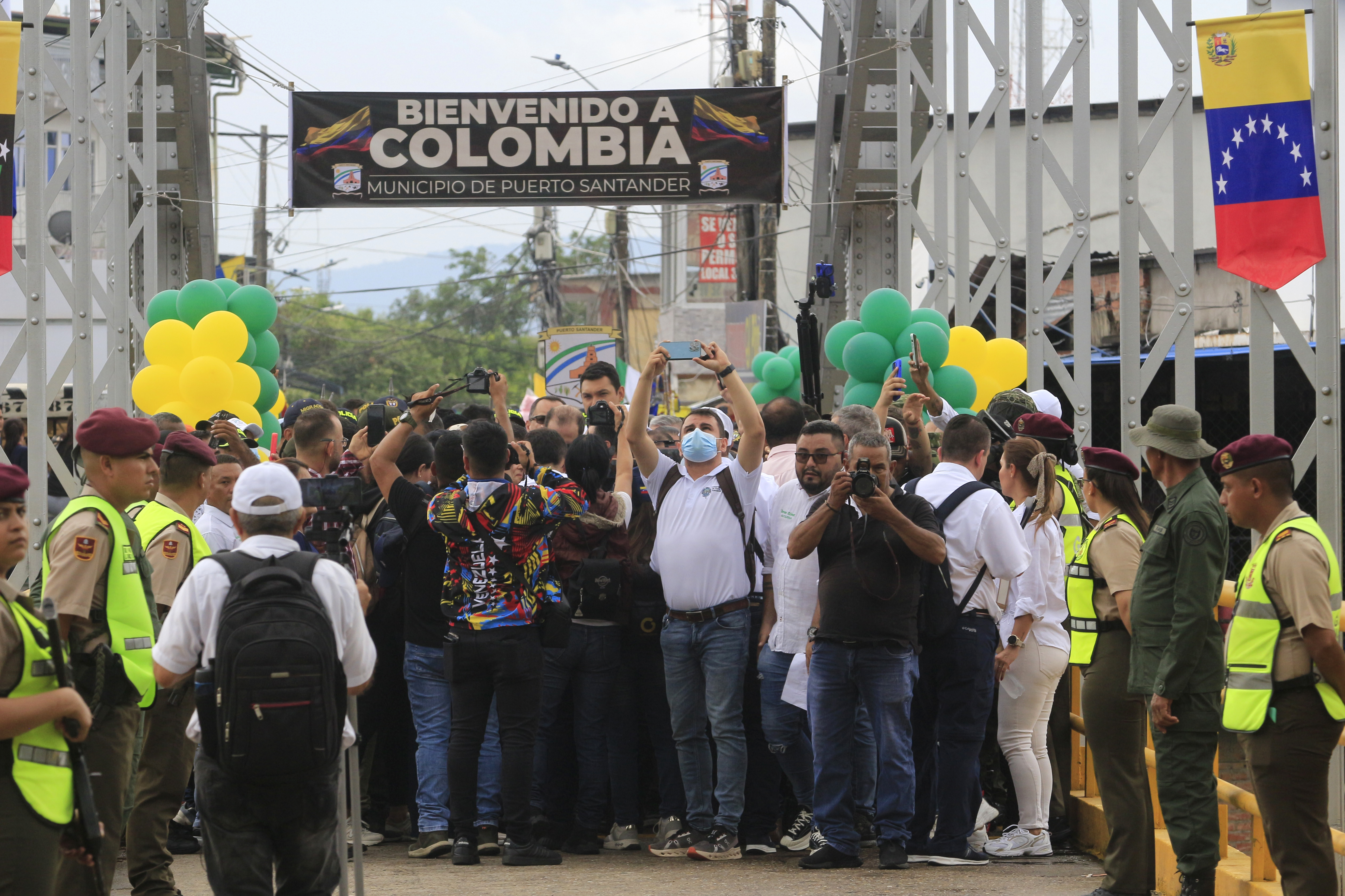 Se habilita el paso entre Colombia y Venezuela por el puente La Unión