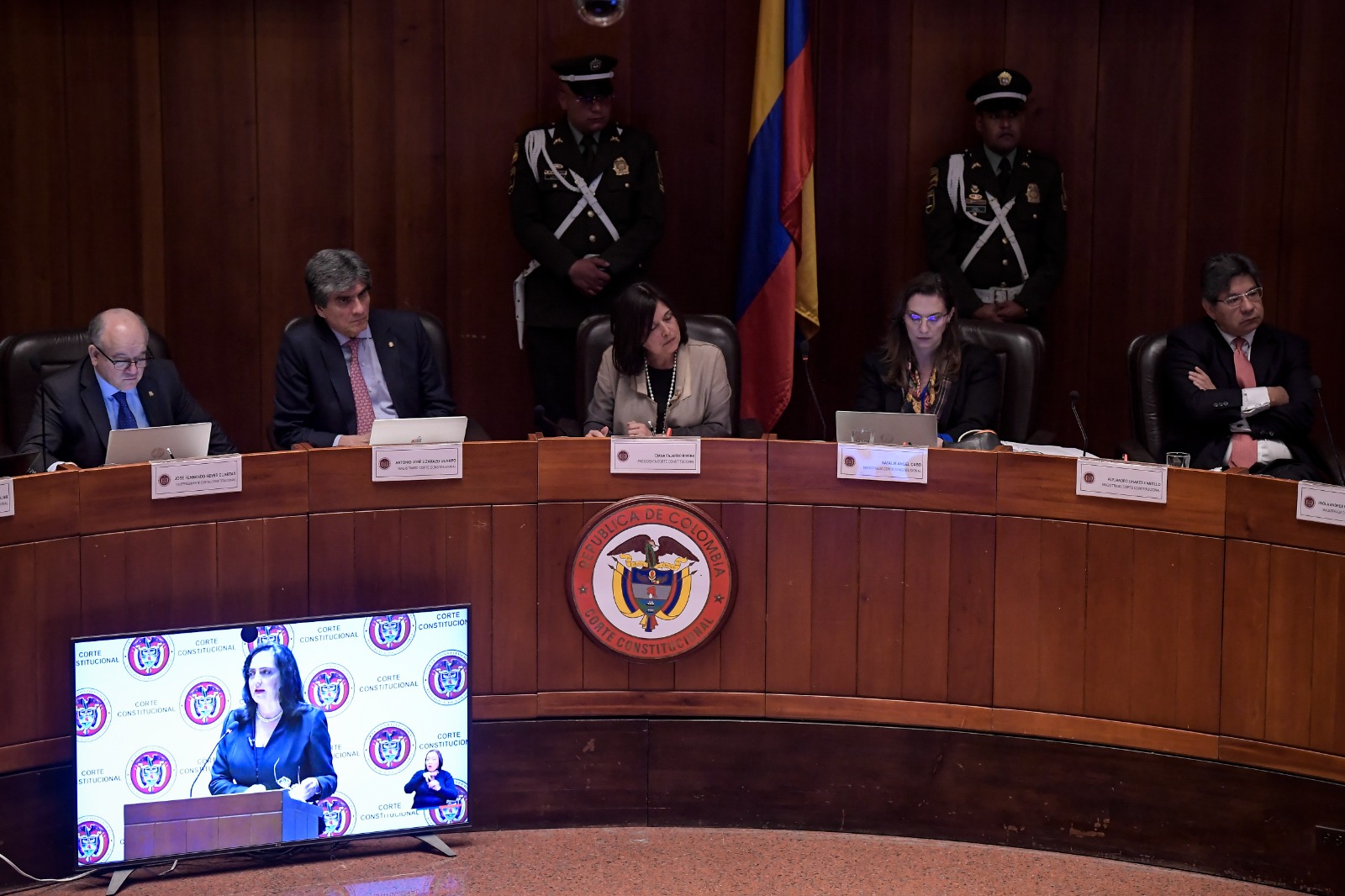 Corte Constitucional deja con vida la ley de Paz Total, pero le pone límites