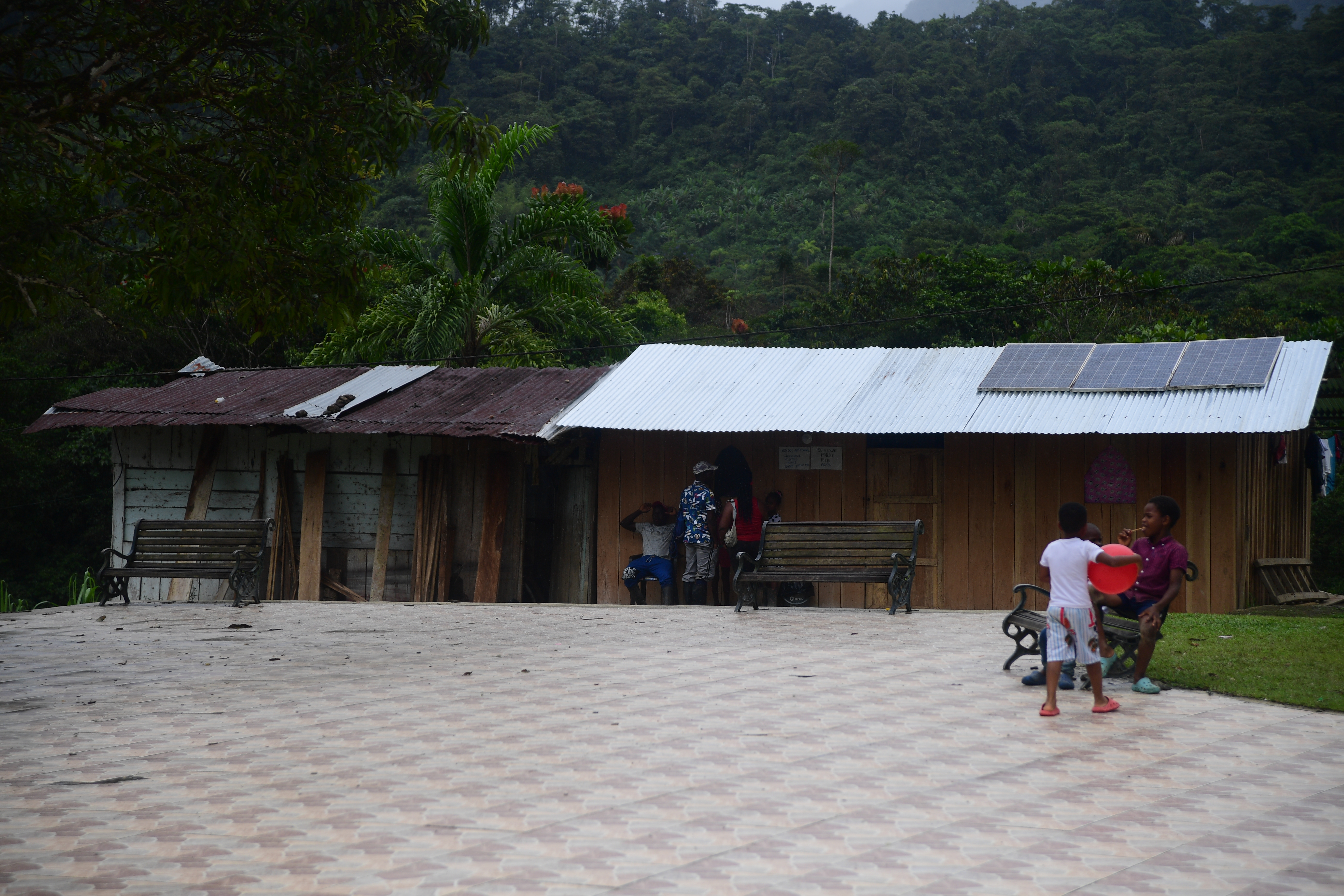 Subsidio de energía eléctrica podrá ir a paneles solares para hogares vulnerables