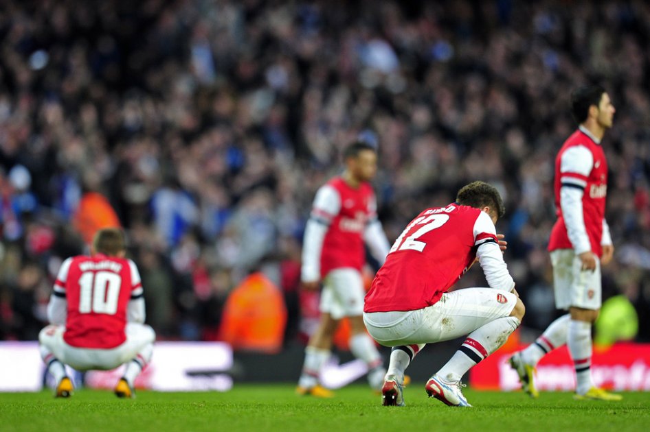 Arsenal, a romper maleficio de octavos en Liga de Campeones