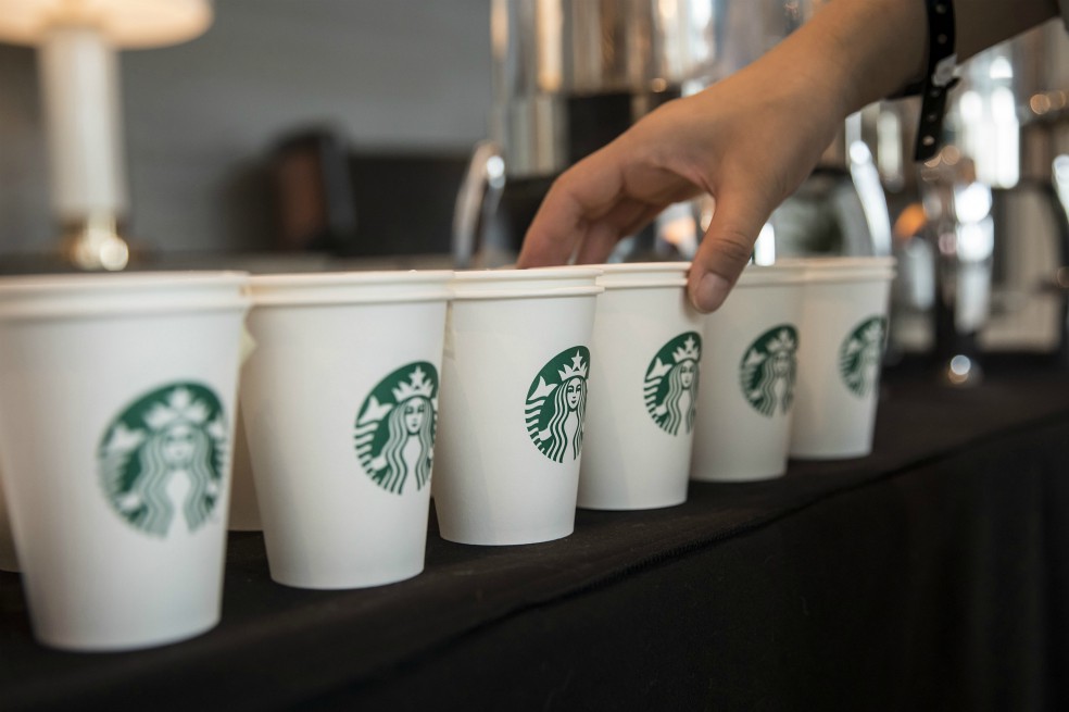 Denuncian a Nestlé y Starbucks por trabajo infantil: exigen respuesta alemana