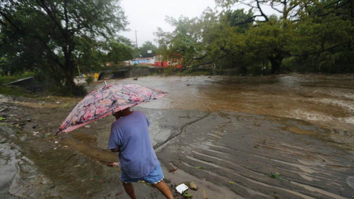 Nate se convierte en huracán y amenaza las costas de Estados Unidos