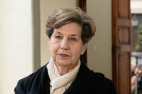 Isabel Allende desiste de su idea de ser presidenta de Chile
