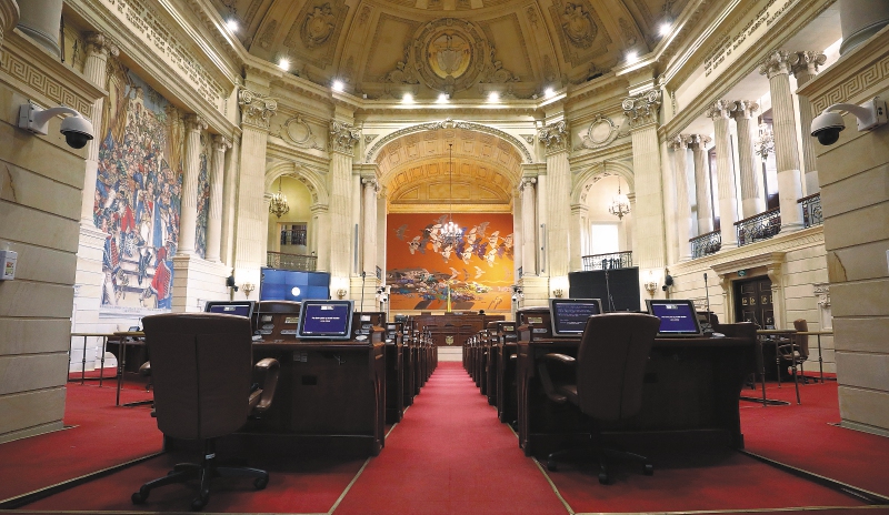 Proponen que congresistas solo puedan ser elegidos por tres periodos
