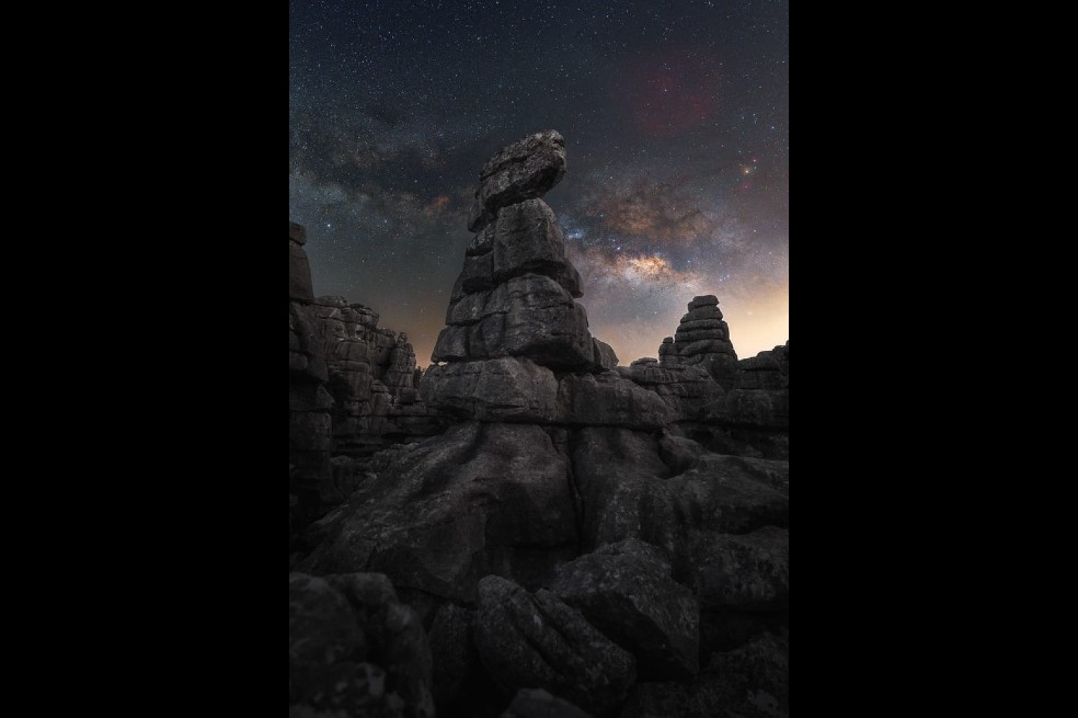 "Erosión en la noche", en Torca del Antequera, Málaga – España.