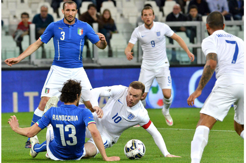 Italia e Inglaterra igualaron 1-1 en el Juventus Stadium
