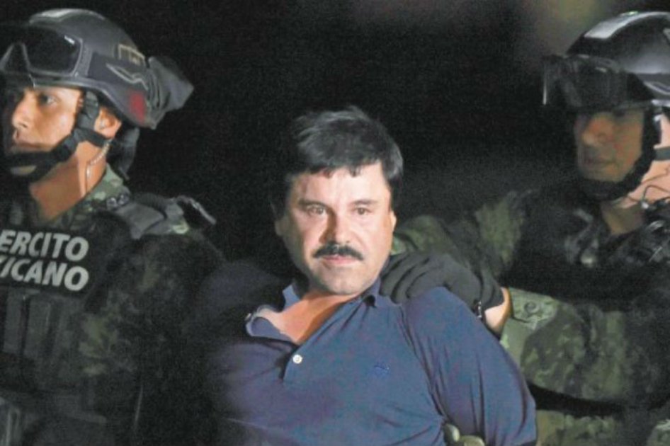 Joaquín el “Chapo” Guzmán antes de regresar a la prisión El Altiplano, de donde escapó en 2015. / AFP