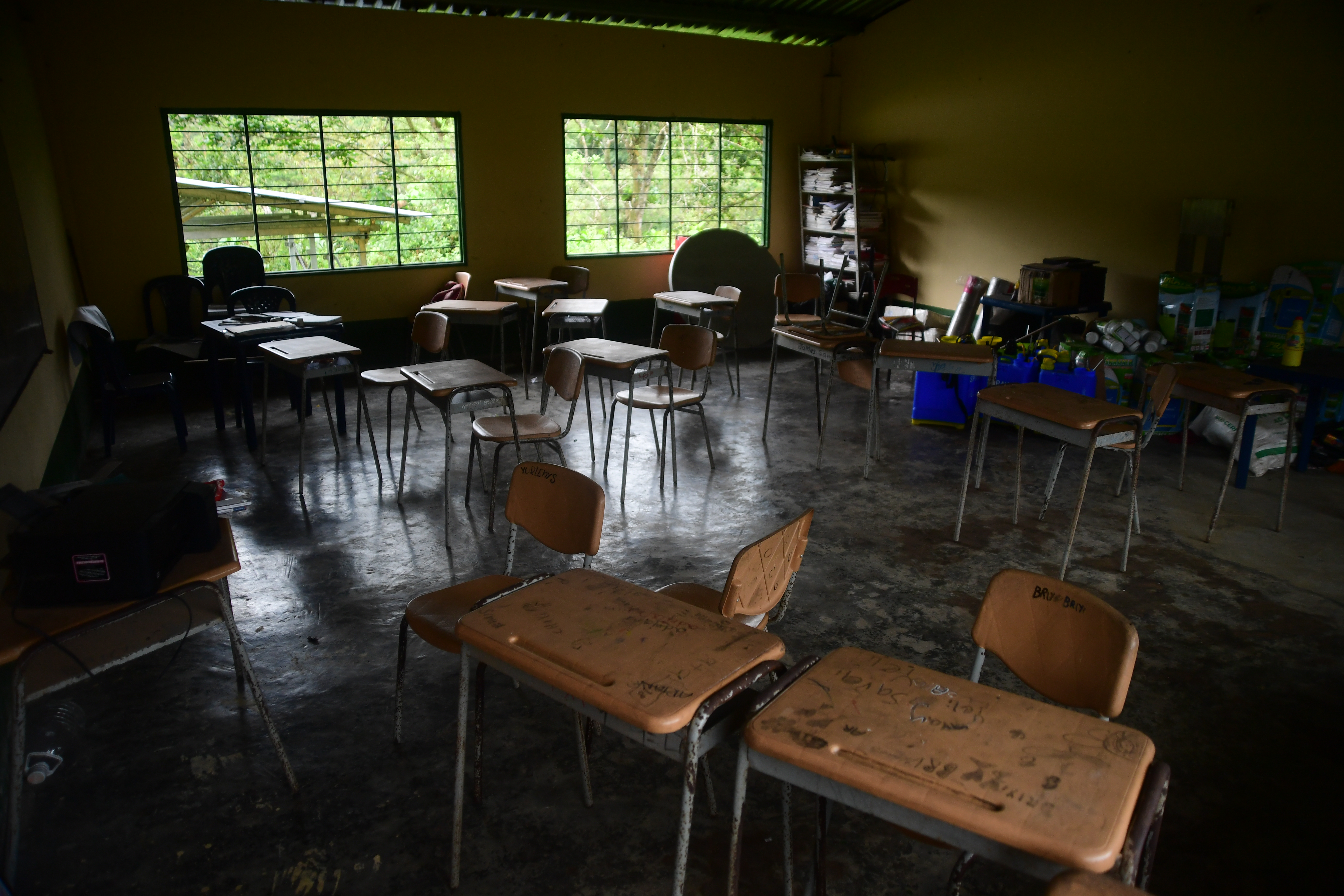 Imputan cargos a menor que habría disparado a su compañera de clase
