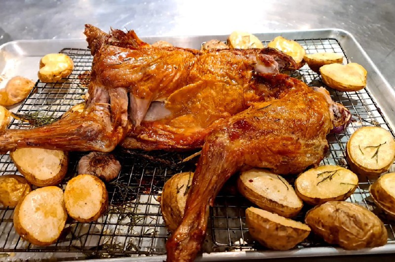 Receta para preparar cordero lechal asado