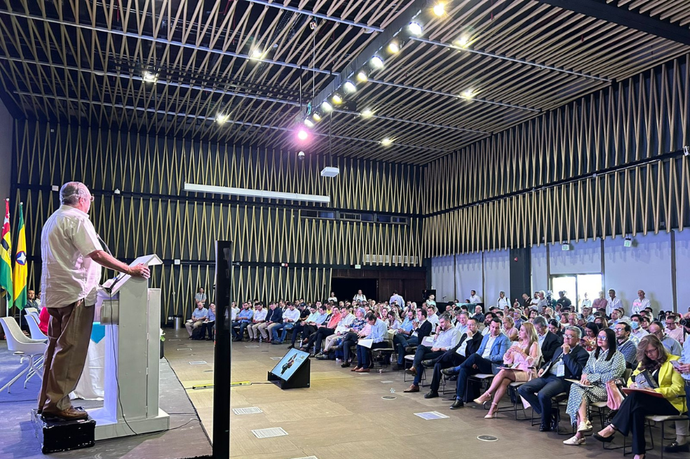 “Dios está en todas partes, pero atiende en Bogotá”: alistan referendo por autonomía regional