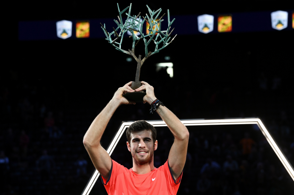 El ruso Khachanov venció a Djokovic y se coronó campeón del Masters 1000 de París