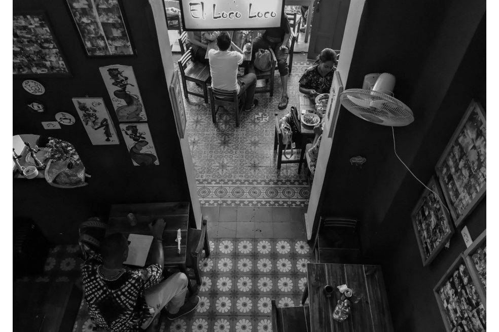 "Puertas y ventanas".