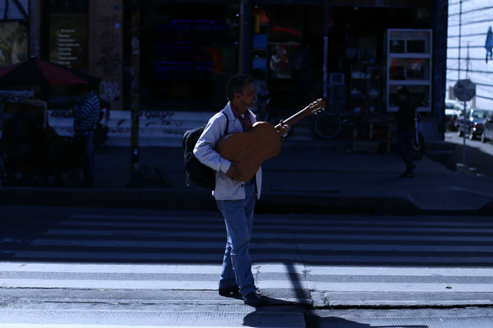 Artistas callejeros de Bogotá deberán tramitar un permiso para ejercer su actividad