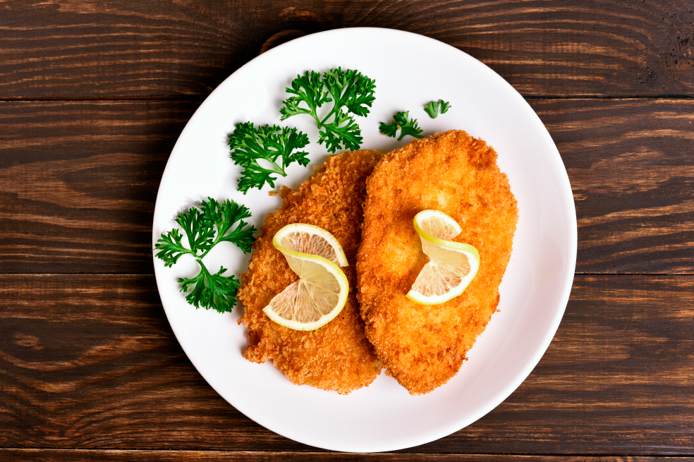 Receta con pechuga de pollo: prepara milanesa de pollo parmesano