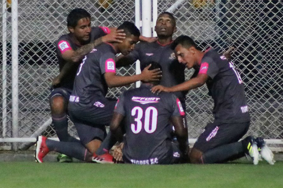 Tigres suma tres puntos de oro ante un irregular Medellín