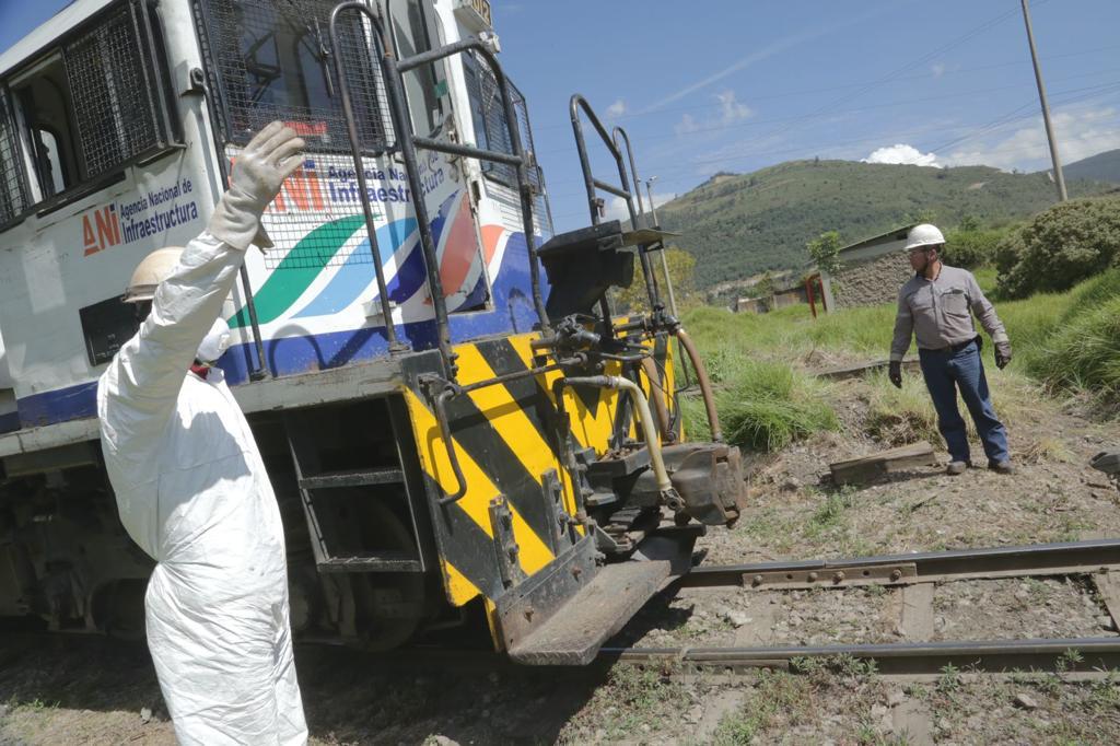 Buscan echar a rodar al tren en el centro del país.