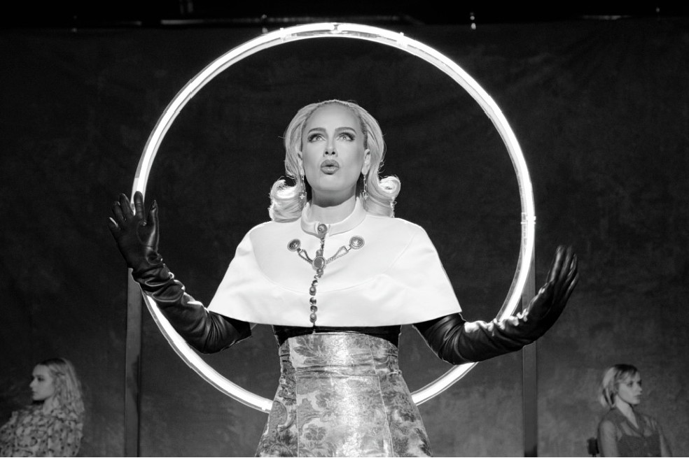 Ya salió el nuevo video “Oh My God” de Adele