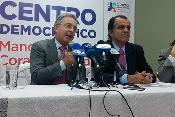 La mayoría de colombianos aún no sabe qué movimiento lidera Uribe