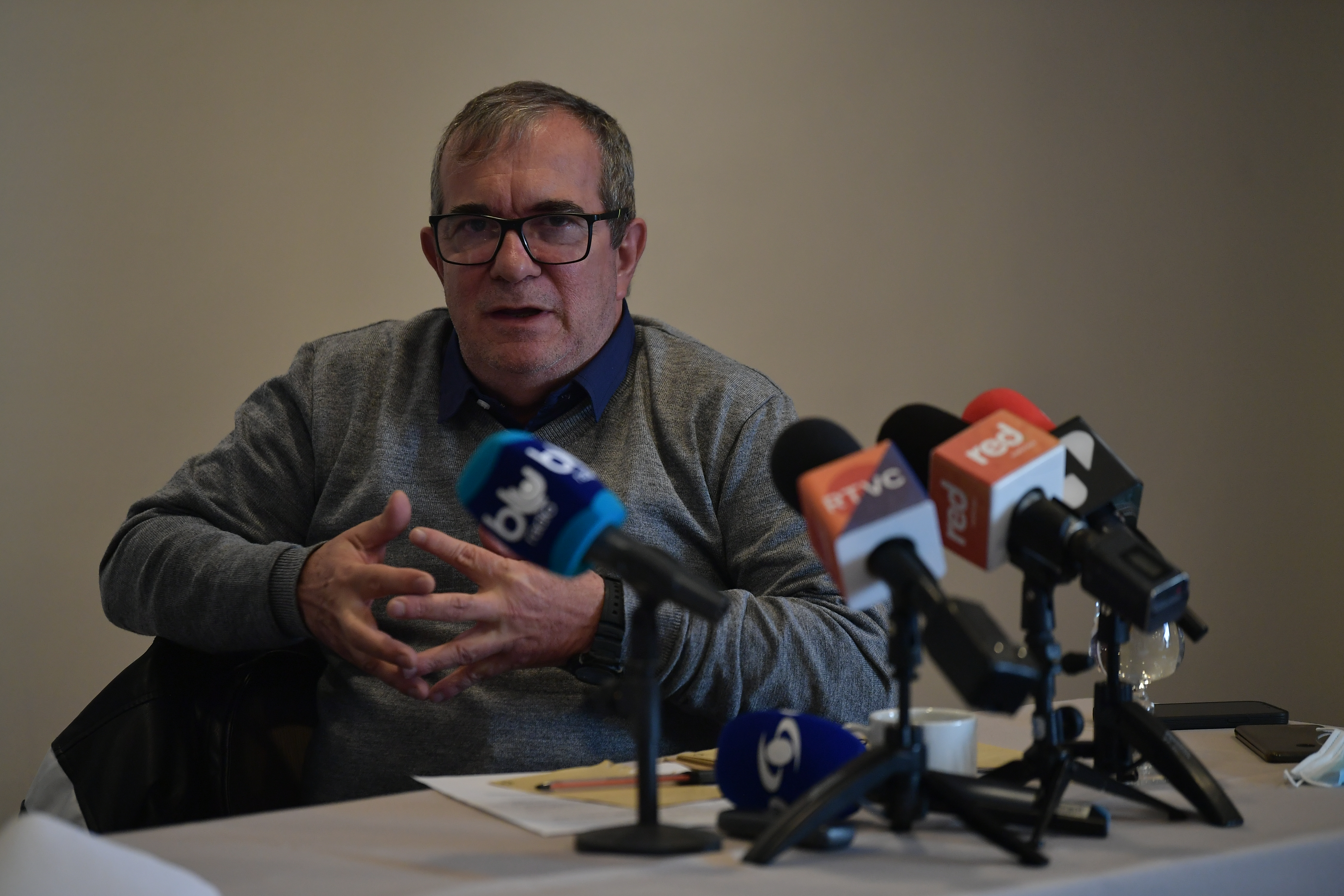Firmantes de paz cuestionan participación de Omar Salas en el empalme de defensa