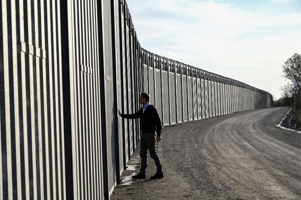 Grecia quiere que su muro antimigrantes sea mucho más grande para finales del año